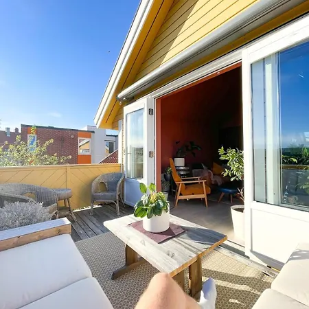 Modern 2 Bedroom With Balcony & Parking Appartement