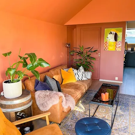 Appartement Modern 2 Bedroom With Balcony & Parking