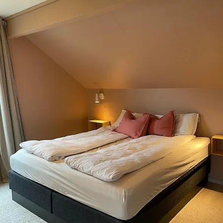 Modern 2 Bedroom With Balcony & Parking Appartement *